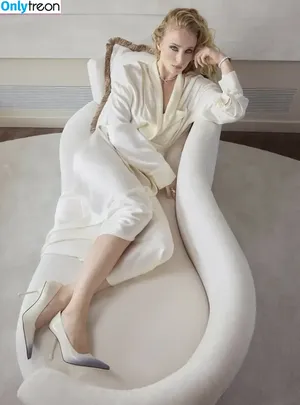 Sophie Turner / sexysophieturner / sophiet nude photo #0548