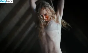 Sophie Turner / sexysophieturner / sophiet nude photo #0571