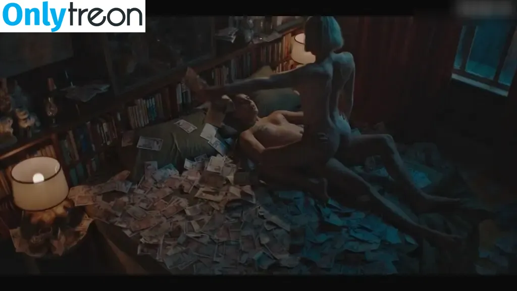 Sophie Turner nude photo #0483 (sexysophieturner / sophiet)