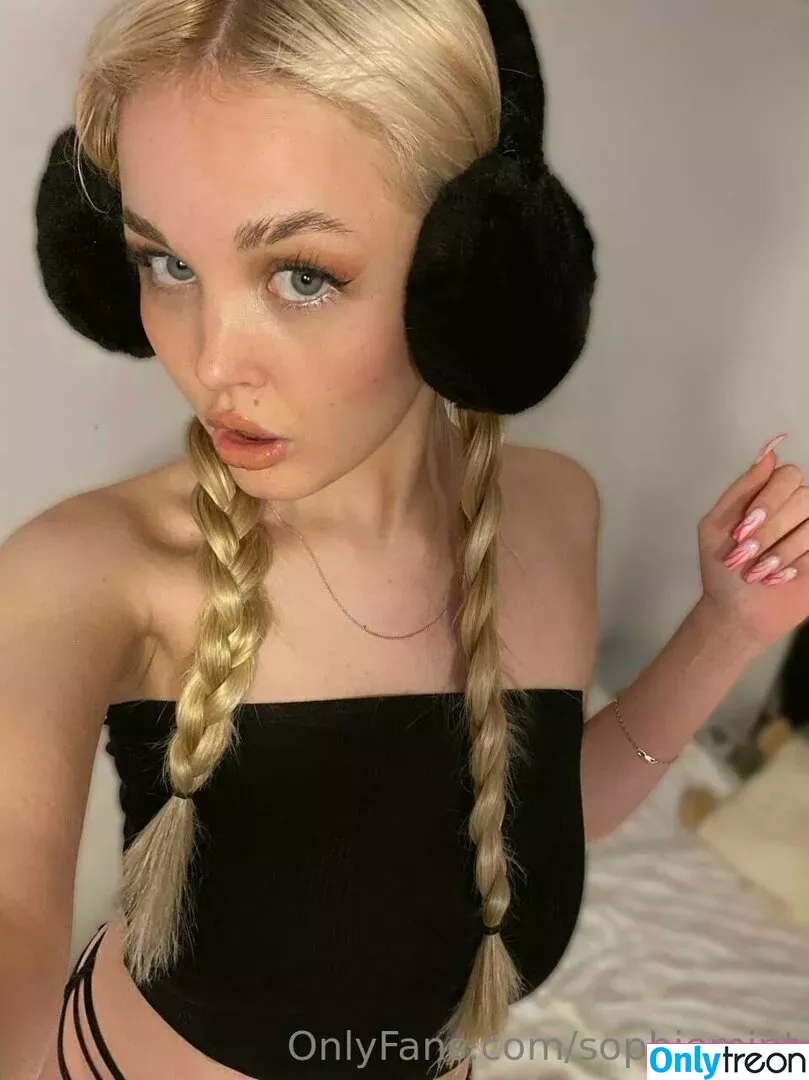 sophiebbface голая photo #0021 (sophiebaverstock)