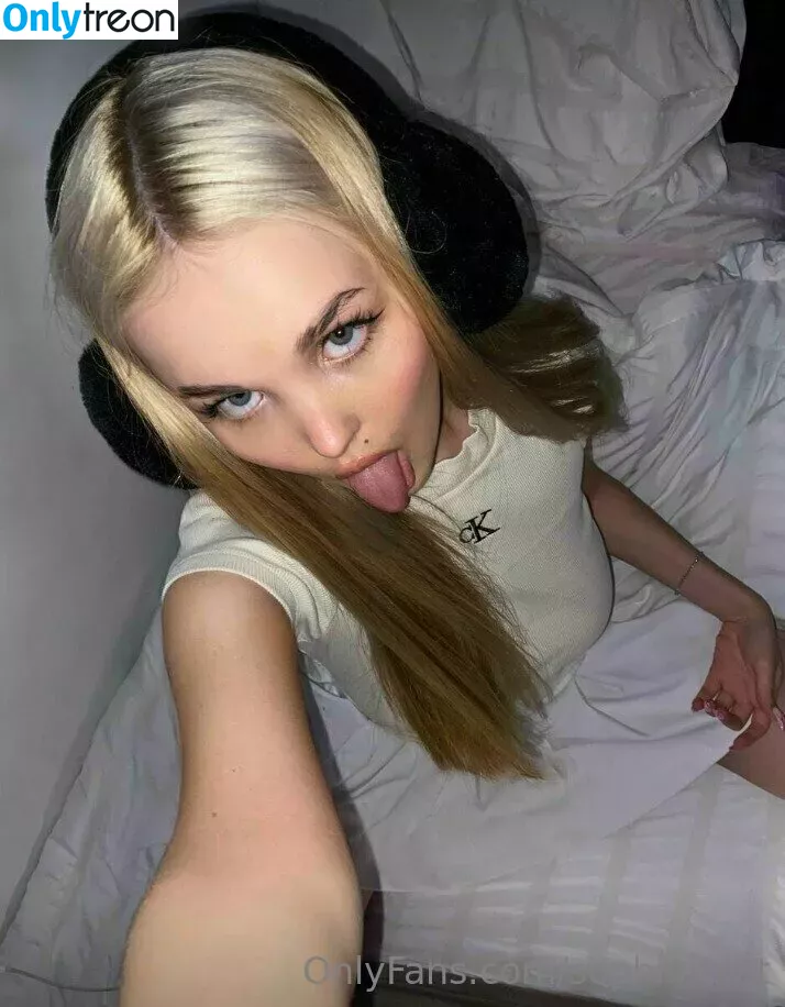 sophiebbface голая photo #0037 (sophiebaverstock)