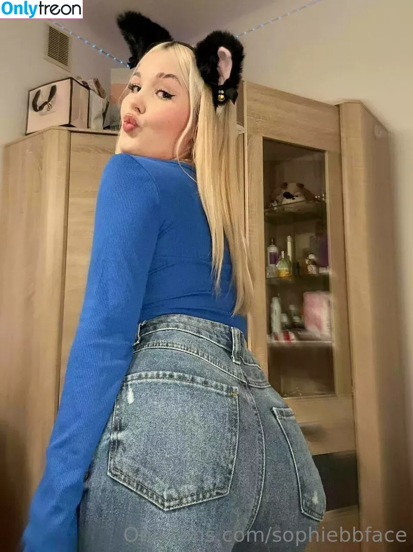 sophiebbface голая photo #0041 (sophiebaverstock)