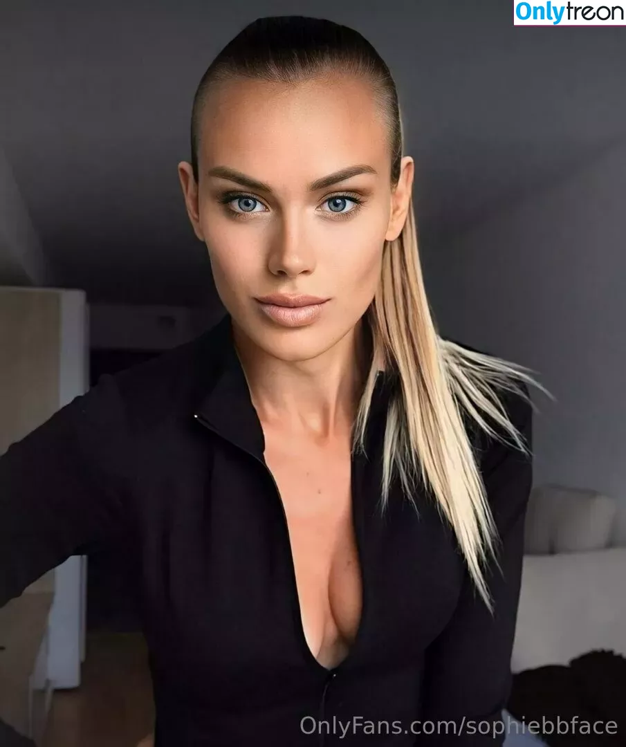 sophiebbface nude photo #0213 (sophiebaverstock)