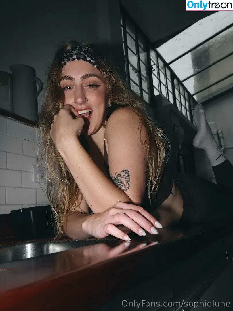 sophielune nude photo #0251 (sophi9070)