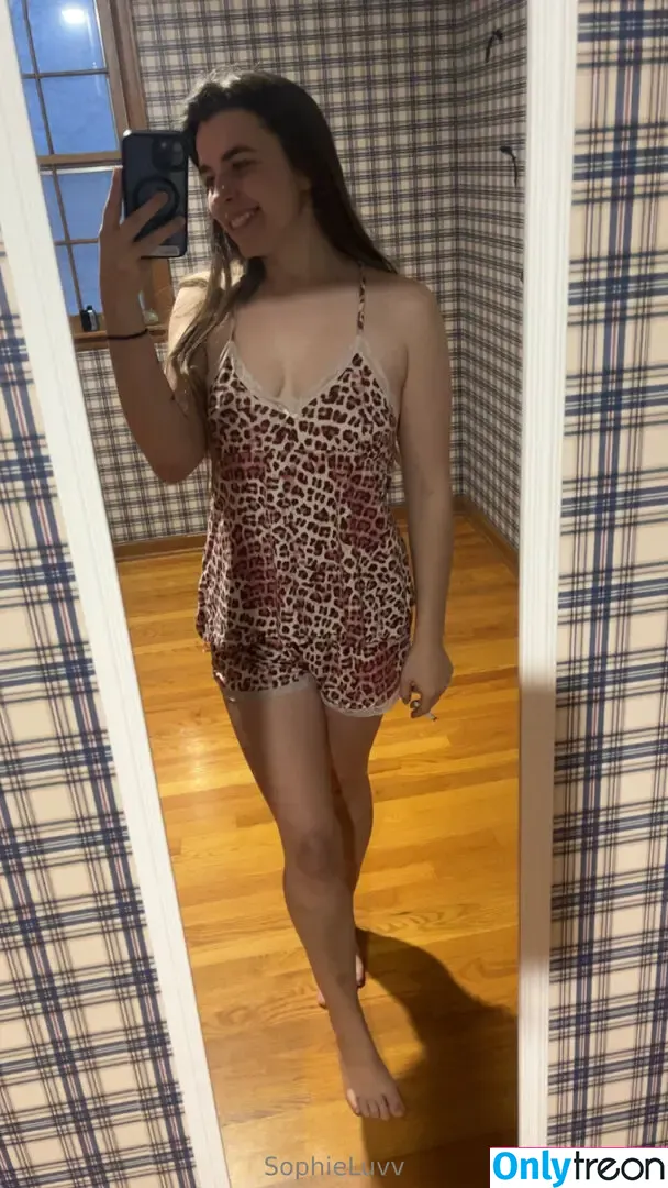 sophieluvv nude photo #0035 (sophieluv)
