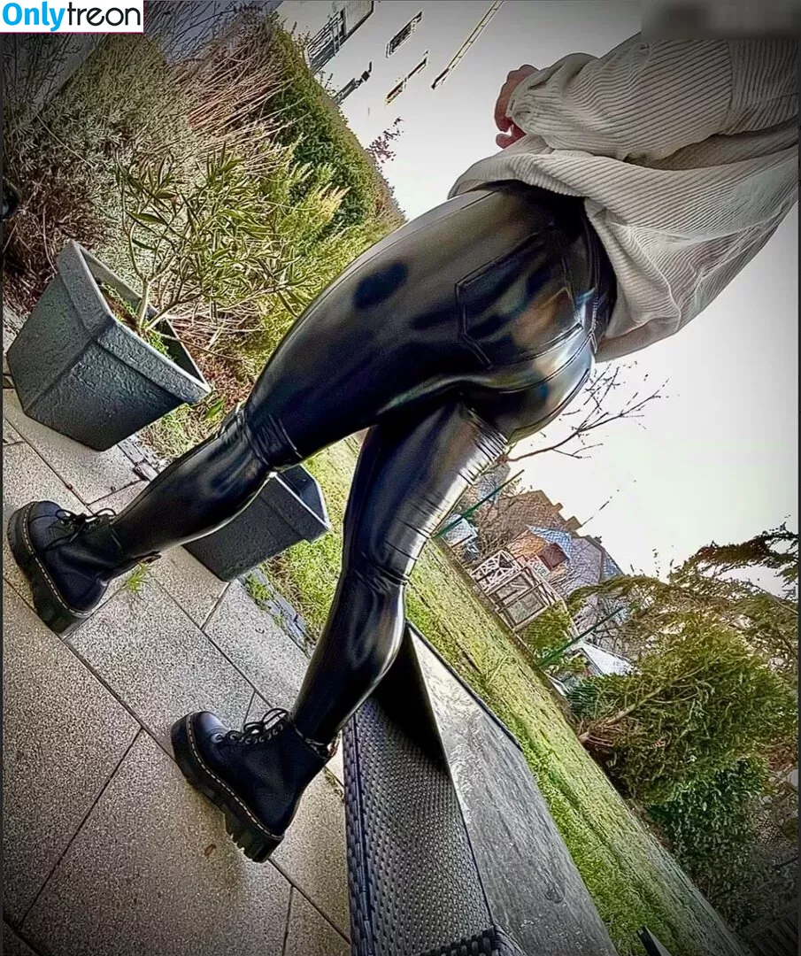 Sophielx голая photo #0030 (sophiesleggingspage)