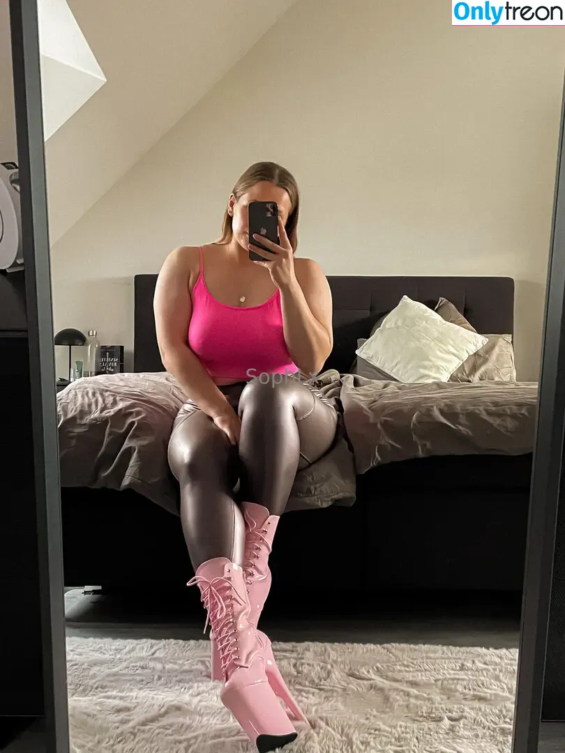 Sophielx nude photo #0241 (sophiesleggingspage)