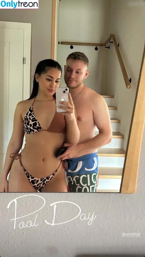 sophmrie nude photo #0005 (sophmrie)