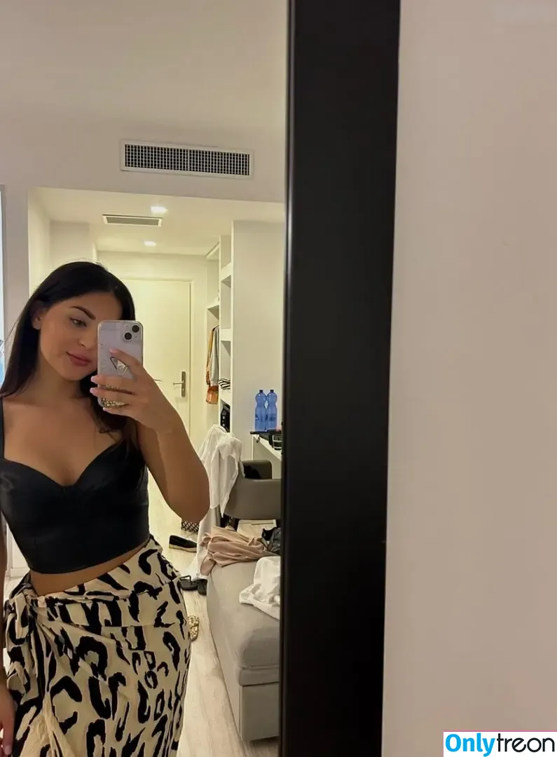 sophmrie nude photo #0052 (sophmrie)