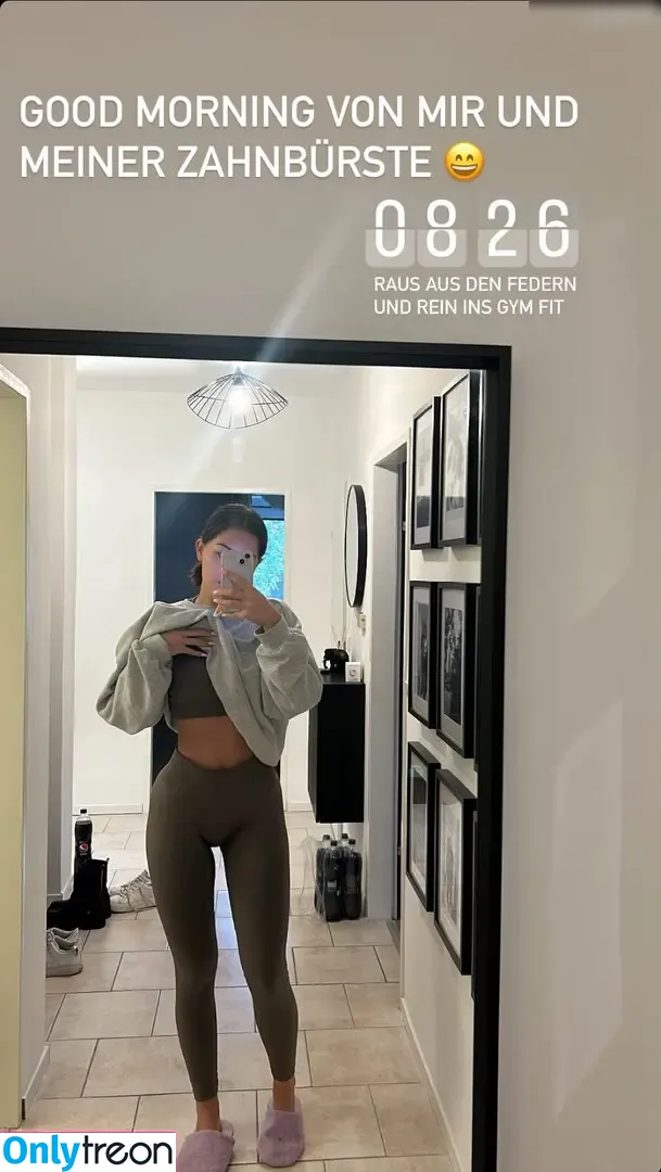 sophmrie nude photo #0070 (sophmrie)