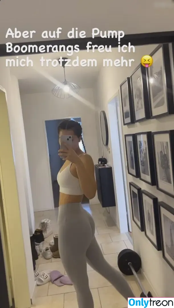 sophmrie nude photo #0082 (sophmrie)