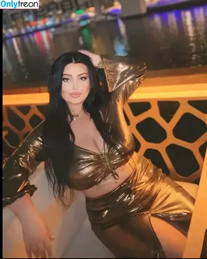 Sopo Shariqadze / soposhariqadze nude photo #0008