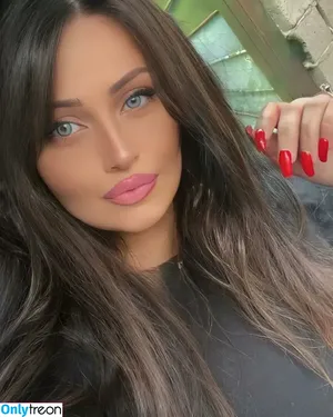 Sopo Shariqadze / soposhariqadze nude photo #0067