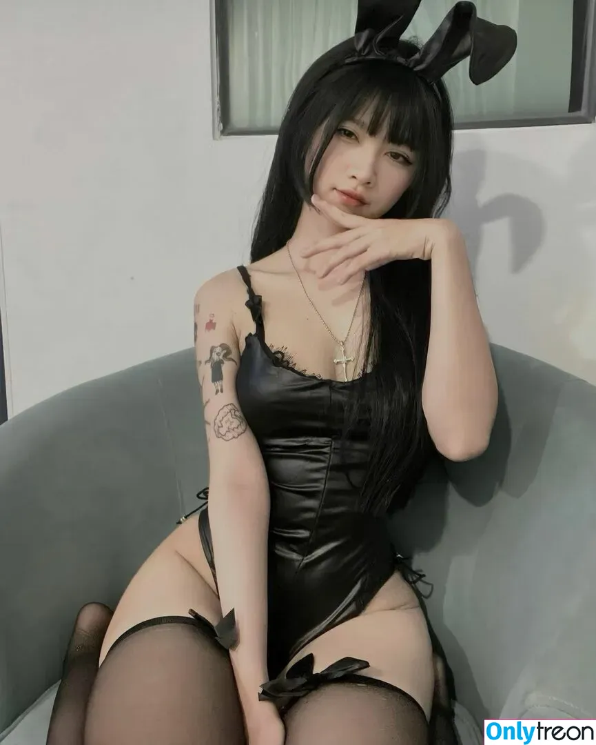 sorrylylyy nude photo #0010 (sorrylylyy)