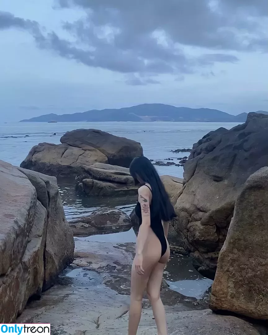 sorrylylyy nude photo #0166 (sorrylylyy)