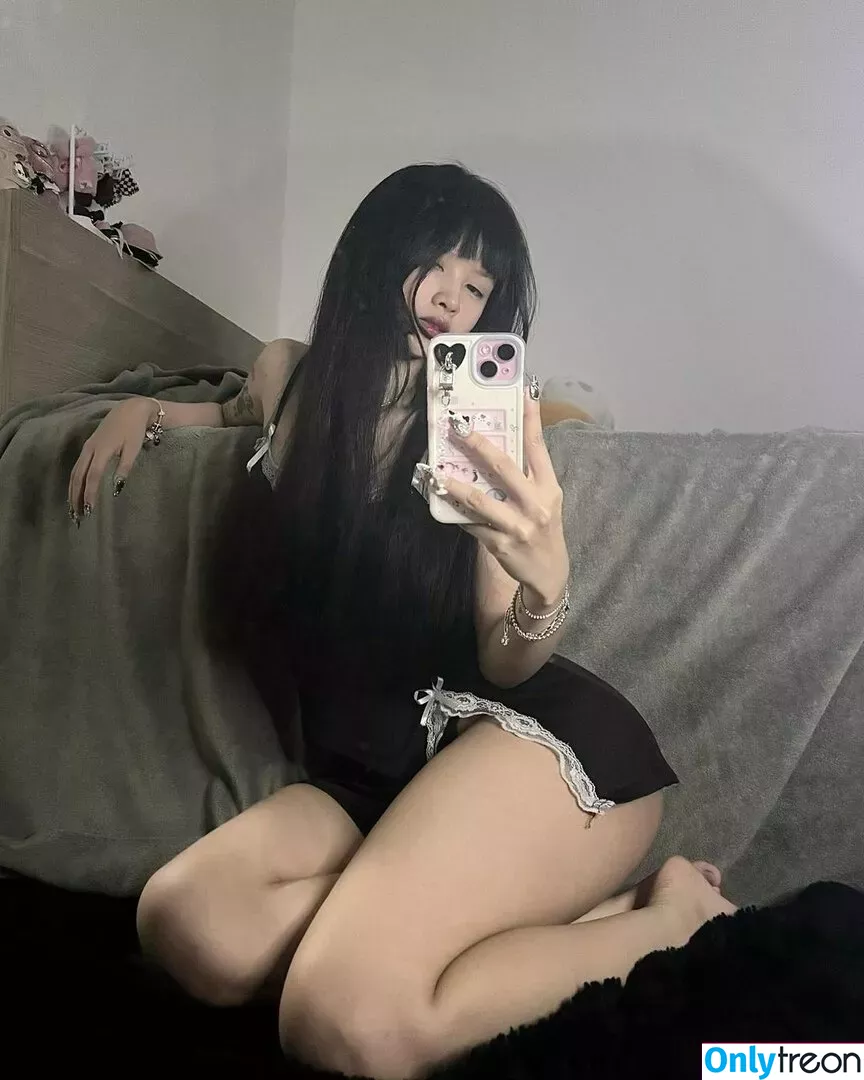 sorrylylyy nude photo #0198 (sorrylylyy)
