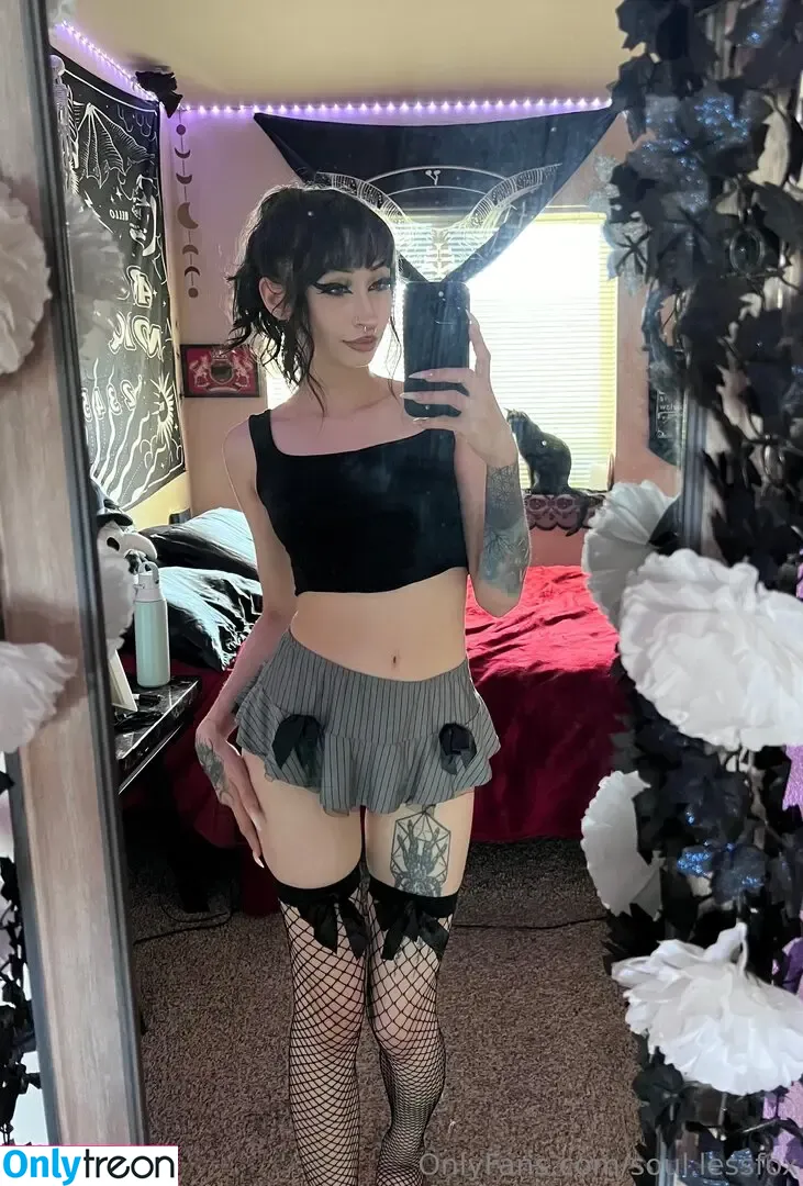 Soullessfox nude photo #0093 (soul.lessfox)