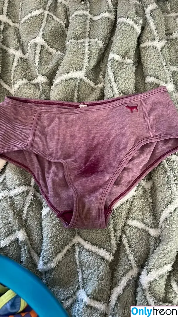 sourskittles27 nude photo #0002 (aheckingheck)