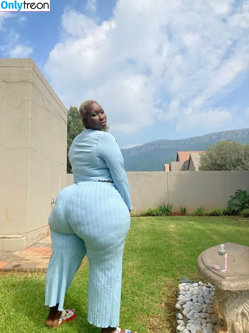 South African Thick nude photo #0004 (african.babez / the_real_liso)