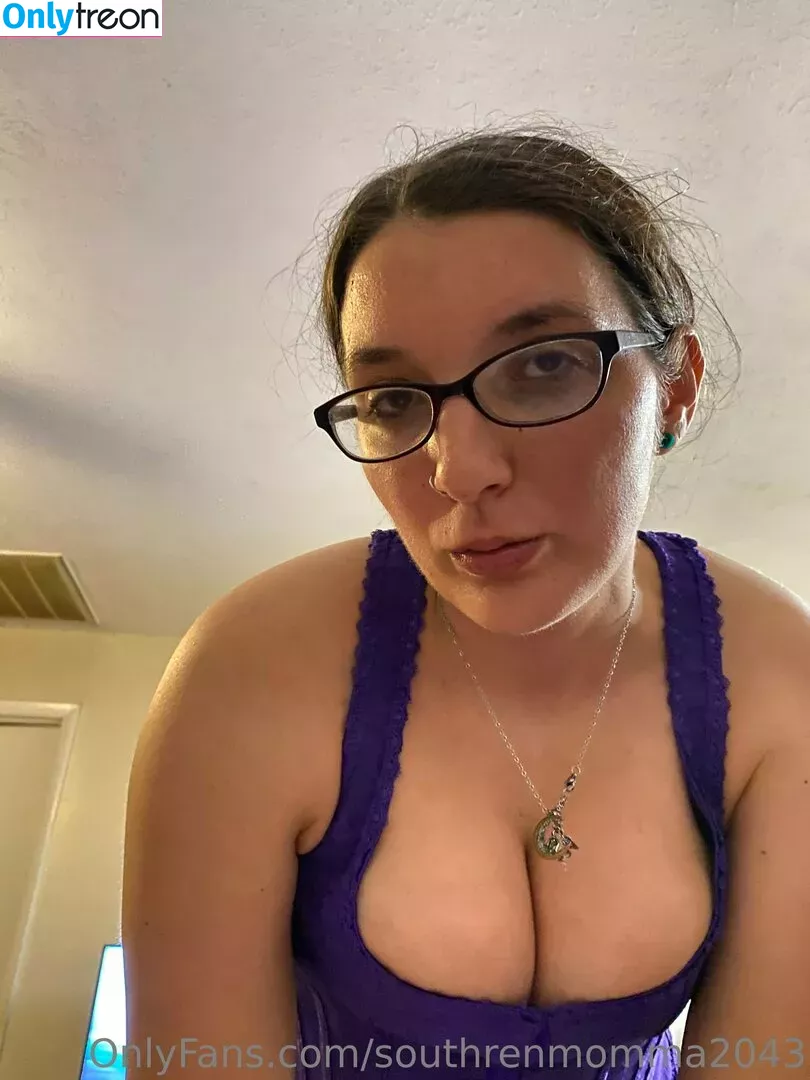 southrenmomma2043 nude photo #0047 (r_o_w_z)