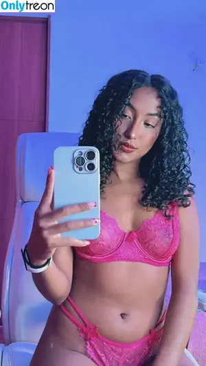 Soyjuliana_19 / Soyjuliana19 nude photo #0003