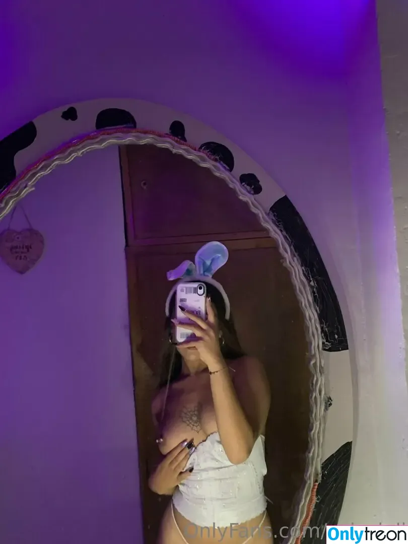 spicyjuli nude photo #0011 (spicyjuli)