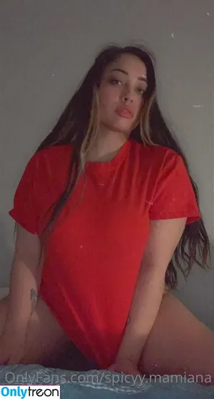 spicyy.mamiana / karinakayda nude photo #0019