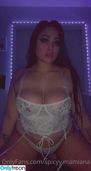 spicyy.mamiana / karinakayda nude photo #0035