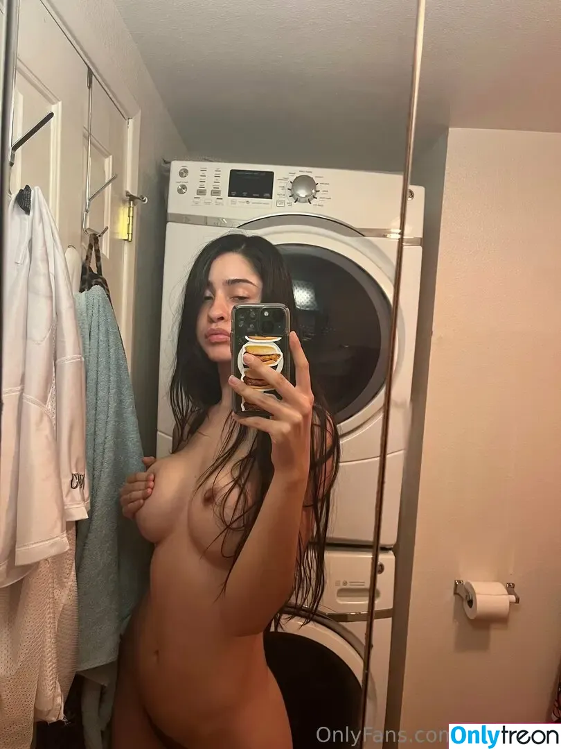 spithirsty nude photo #0002 (touchedbythirsty)