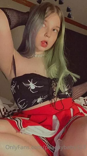 spookybaby777 / lilbunnibaby nude photo #0001