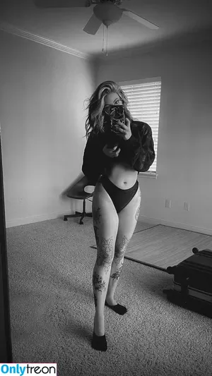Spookyfoxx / spooky.foxx nude photo #0048