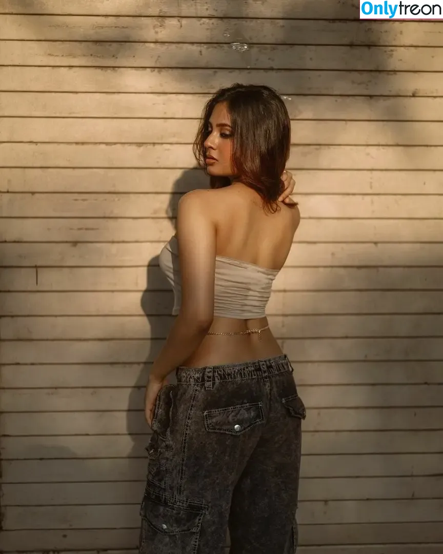 Srushti Bannatti nude photo #0004 (_bannnno_)