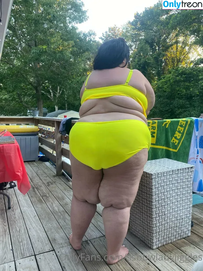 ssbbwladyjiggles nude photo #0069 (ssbbwladyjiggles)