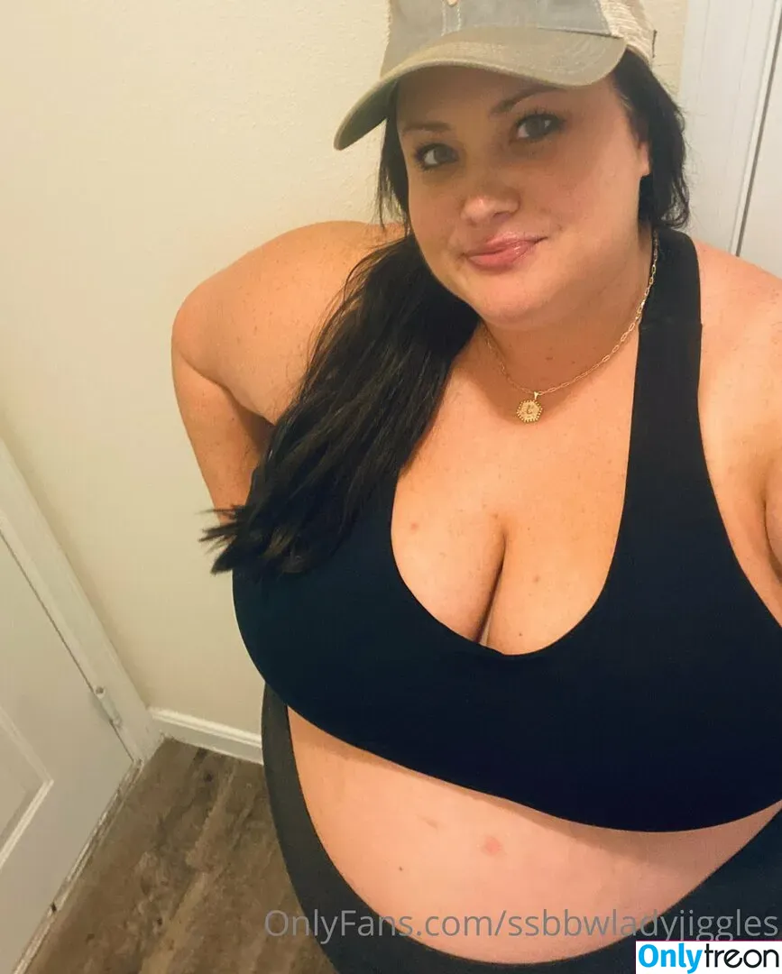 ssbbwladyjiggles nude photo #0091 (ssbbwladyjiggles)