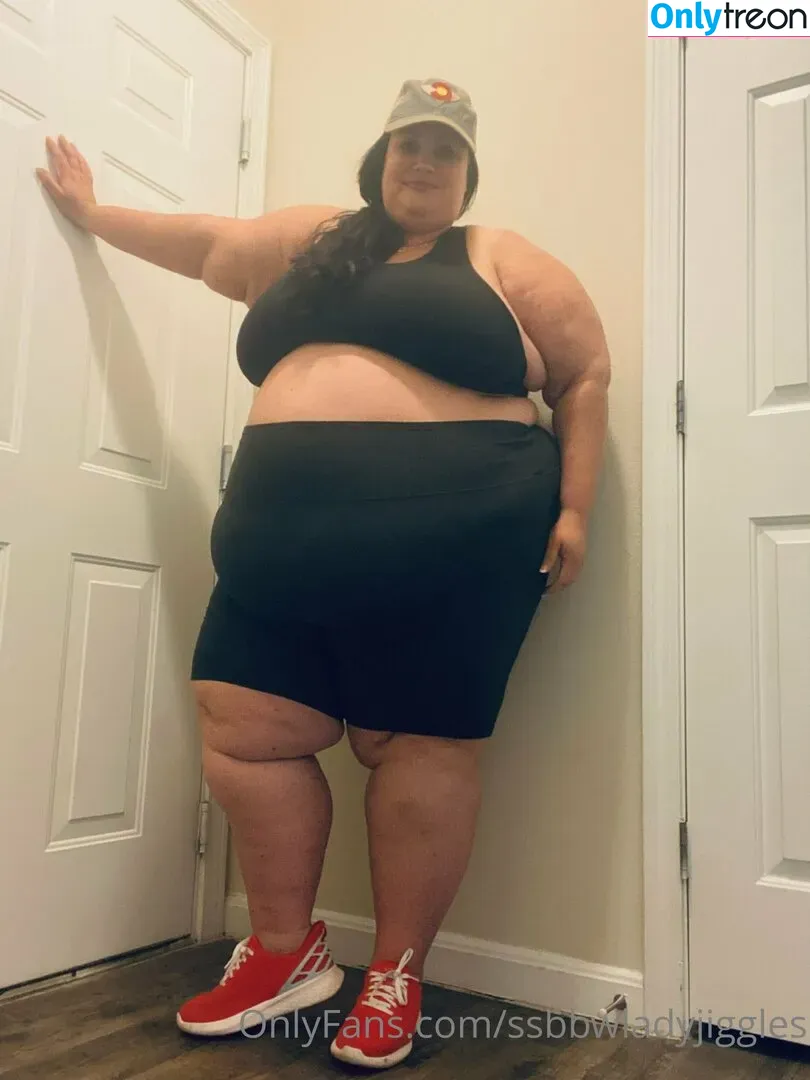 ssbbwladyjiggles nude photo #0092 (ssbbwladyjiggles)
