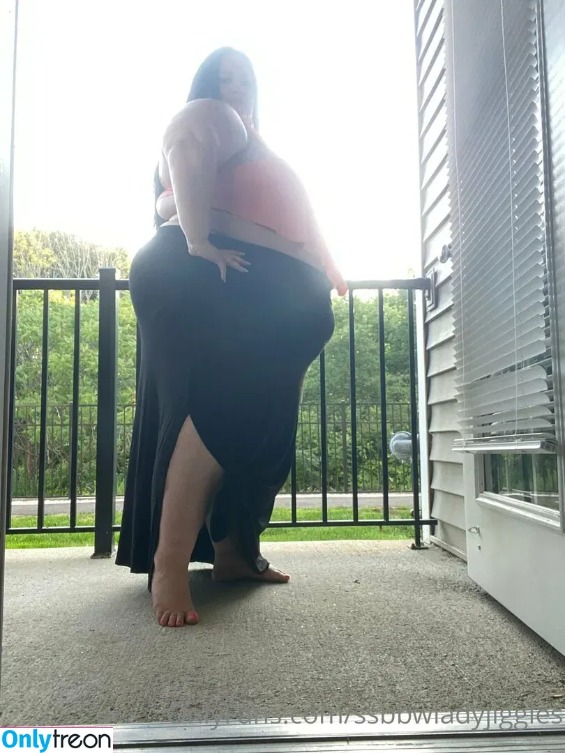 ssbbwladyjiggles nude photo #0109 (ssbbwladyjiggles)