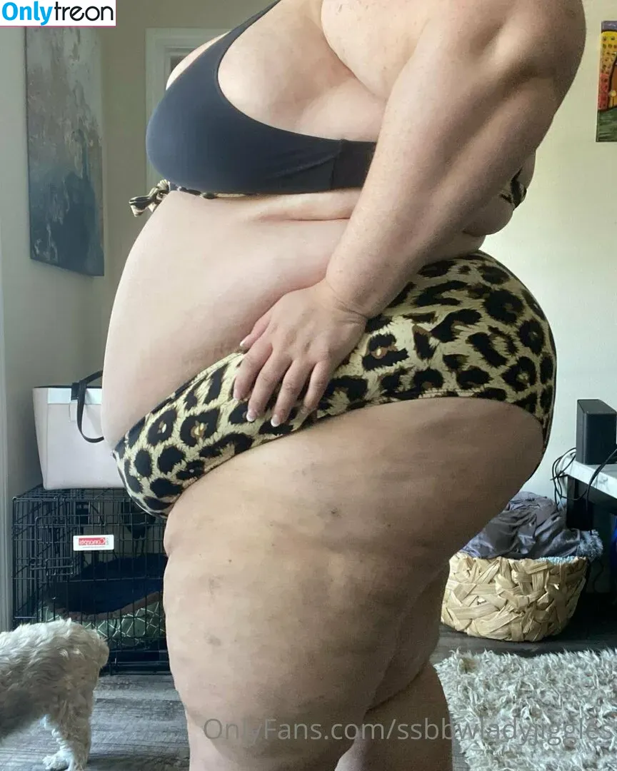 ssbbwladyjiggles nude photo #0111 (ssbbwladyjiggles)