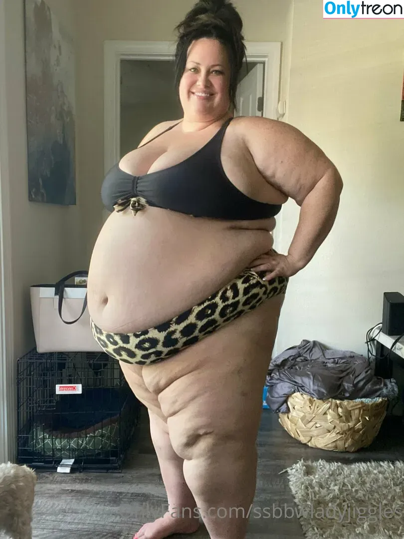 ssbbwladyjiggles nude photo #0113 (ssbbwladyjiggles)