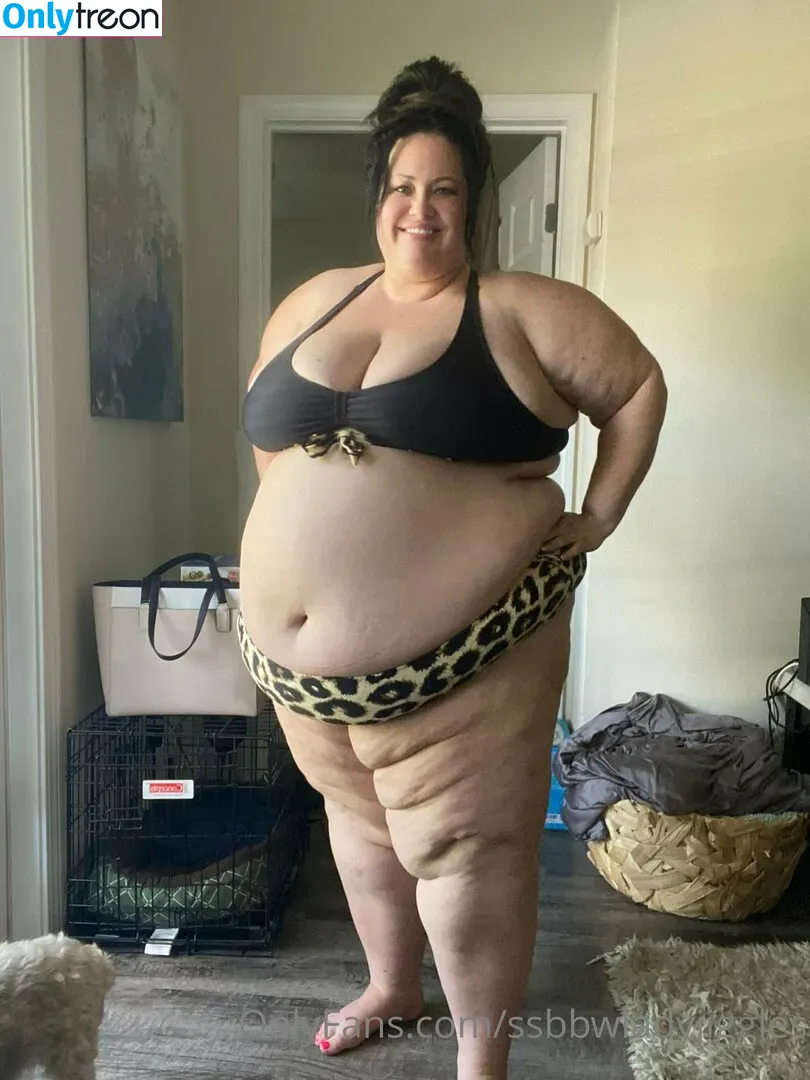 ssbbwladyjiggles nude photo #0115 (ssbbwladyjiggles)