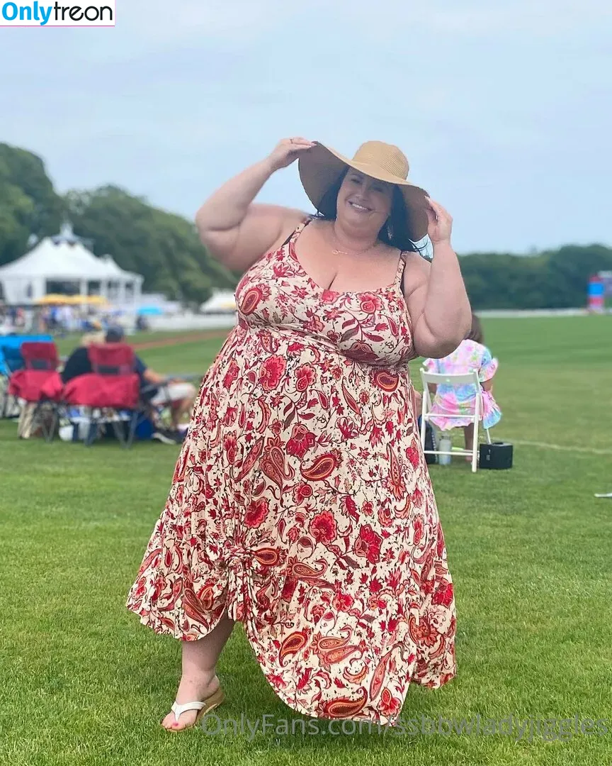 ssbbwladyjiggles nude photo #0140 (ssbbwladyjiggles)