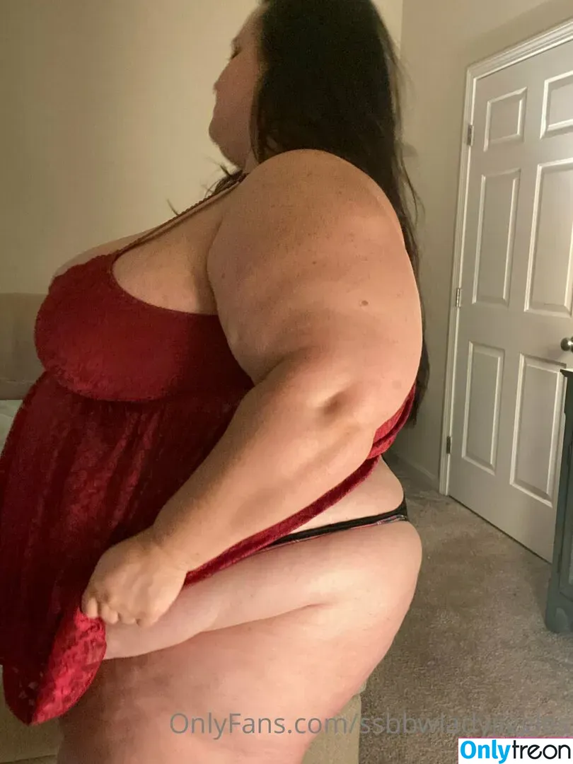 ssbbwladyjiggles nude photo #0144 (ssbbwladyjiggles)