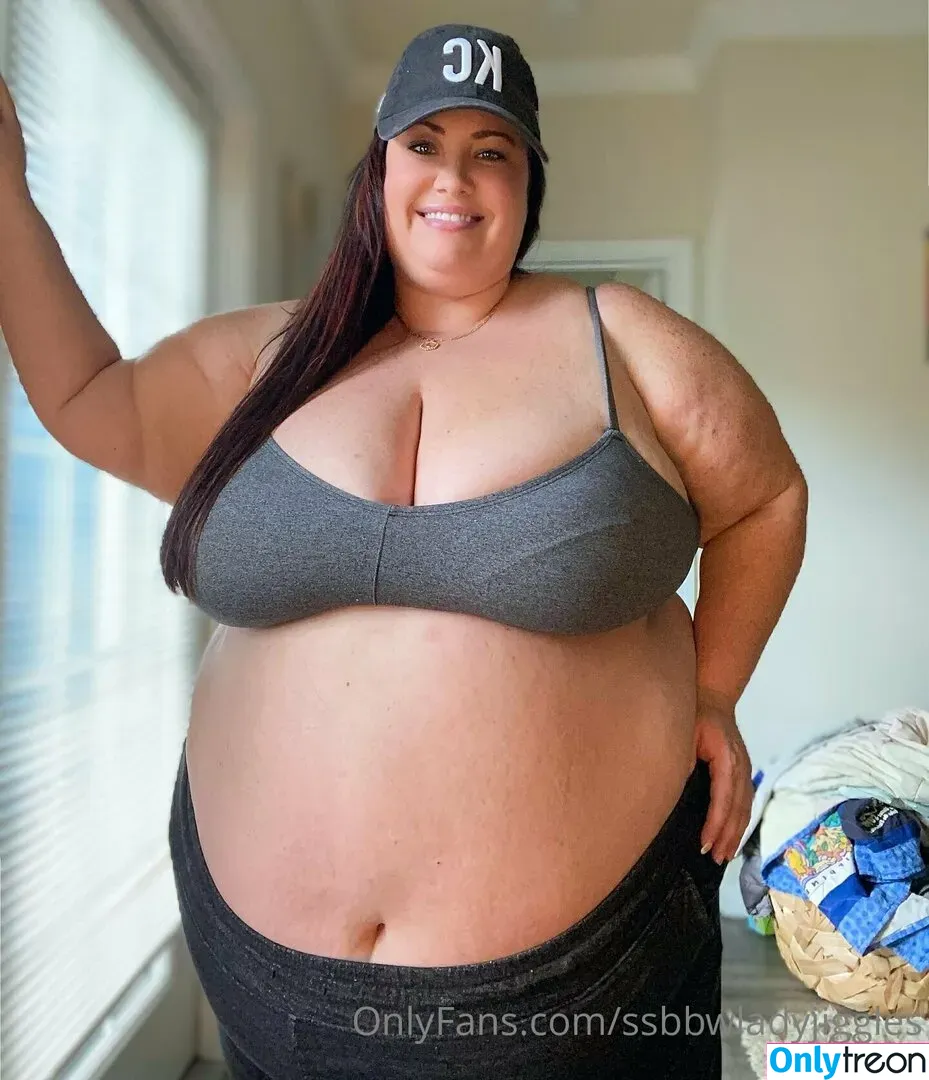 ssbbwladyjiggles nude photo #0220 (ssbbwladyjiggles)