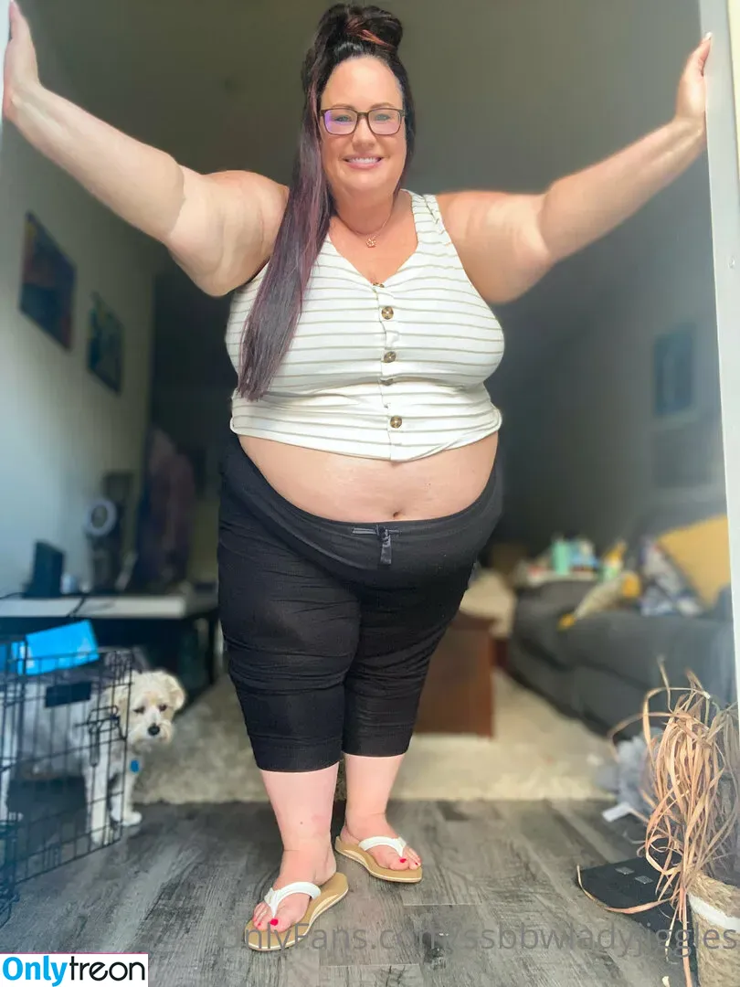 ssbbwladyjiggles nude photo #0225 (ssbbwladyjiggles)
