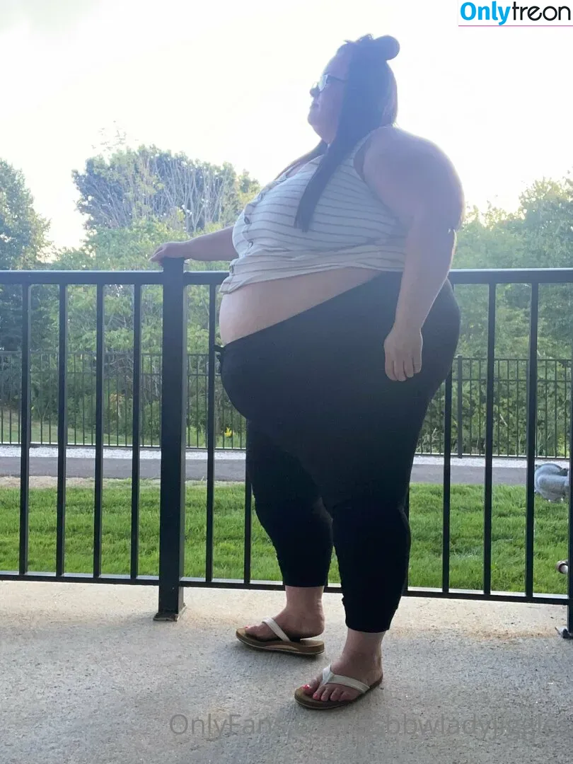 ssbbwladyjiggles nude photo #0227 (ssbbwladyjiggles)