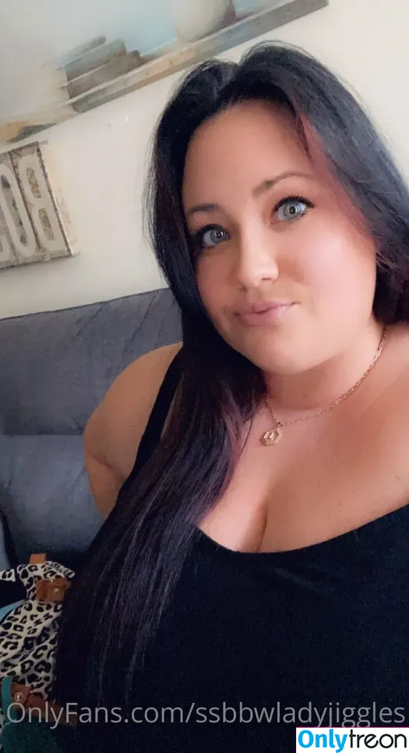 ssbbwladyjiggles nude photo #0243 (ssbbwladyjiggles)