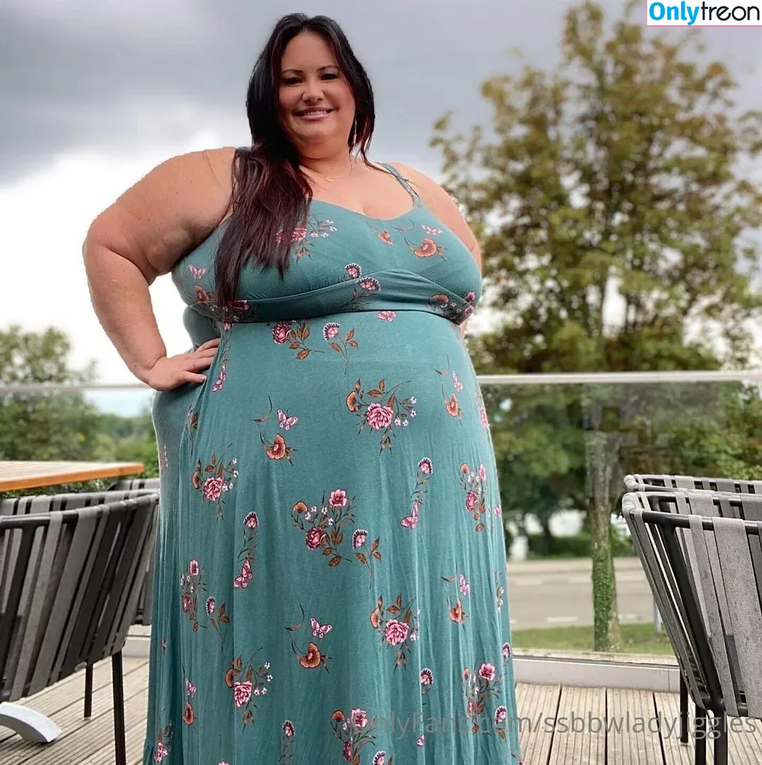 ssbbwladyjiggles nude photo #0253 (ssbbwladyjiggles)