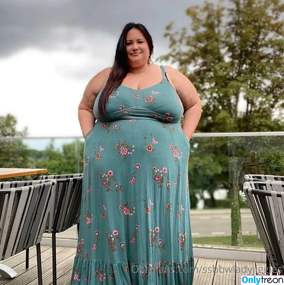 ssbbwladyjiggles nude photo #0255 (ssbbwladyjiggles)