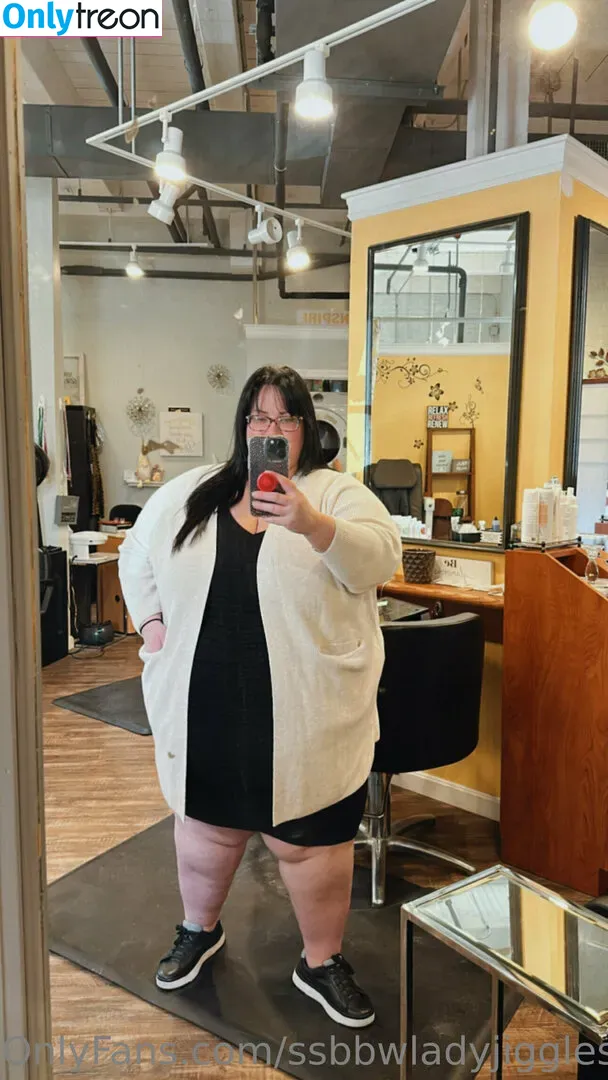 ssbbwladyjiggles nude photo #0404 (ssbbwladyjiggles)