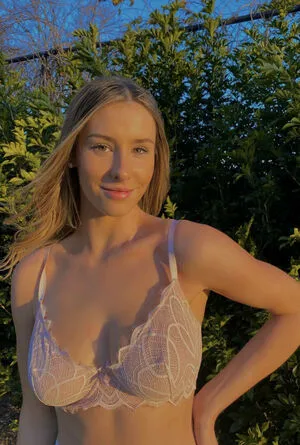 ssiennakolesnyk / Sienna Kolesnyk nude photo #0027