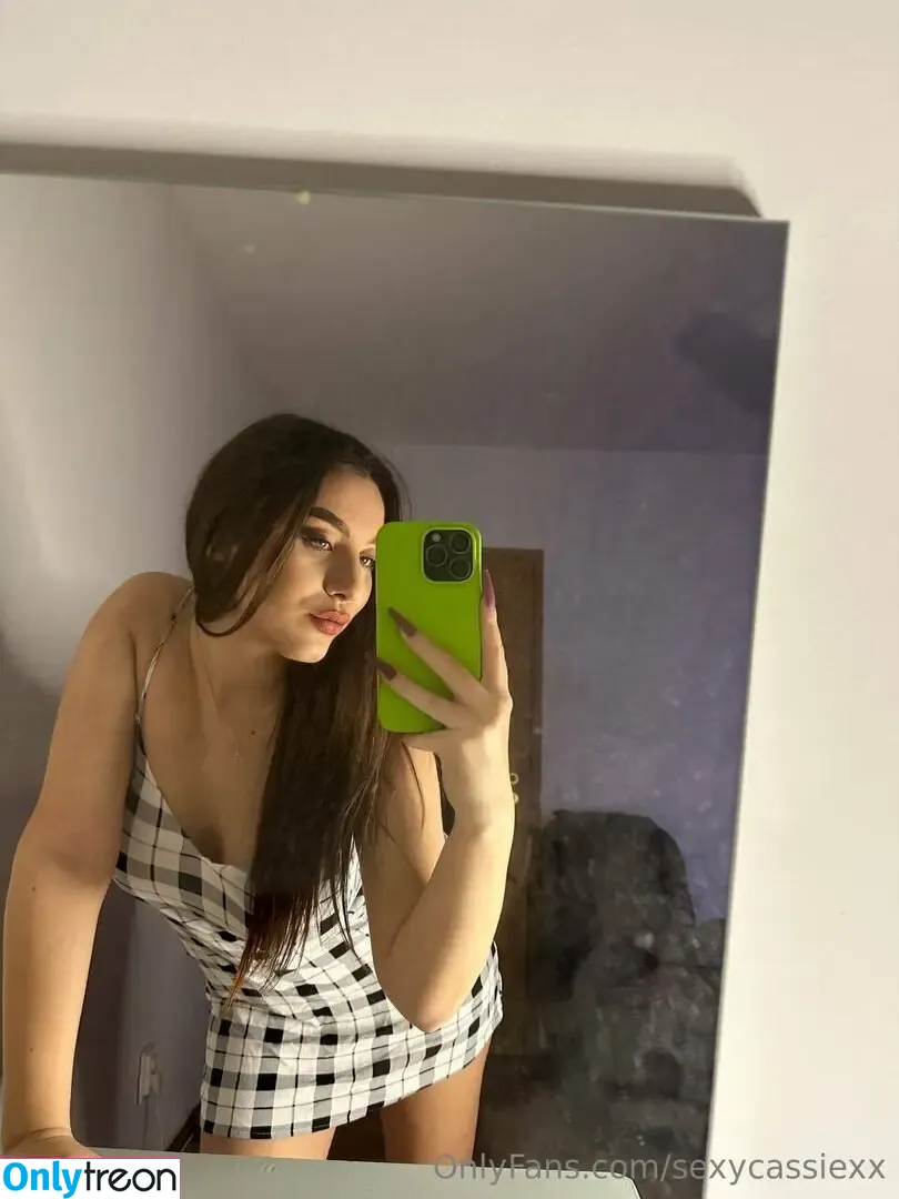 sssexycassieee nude photo #0013 (cassieee.ss)